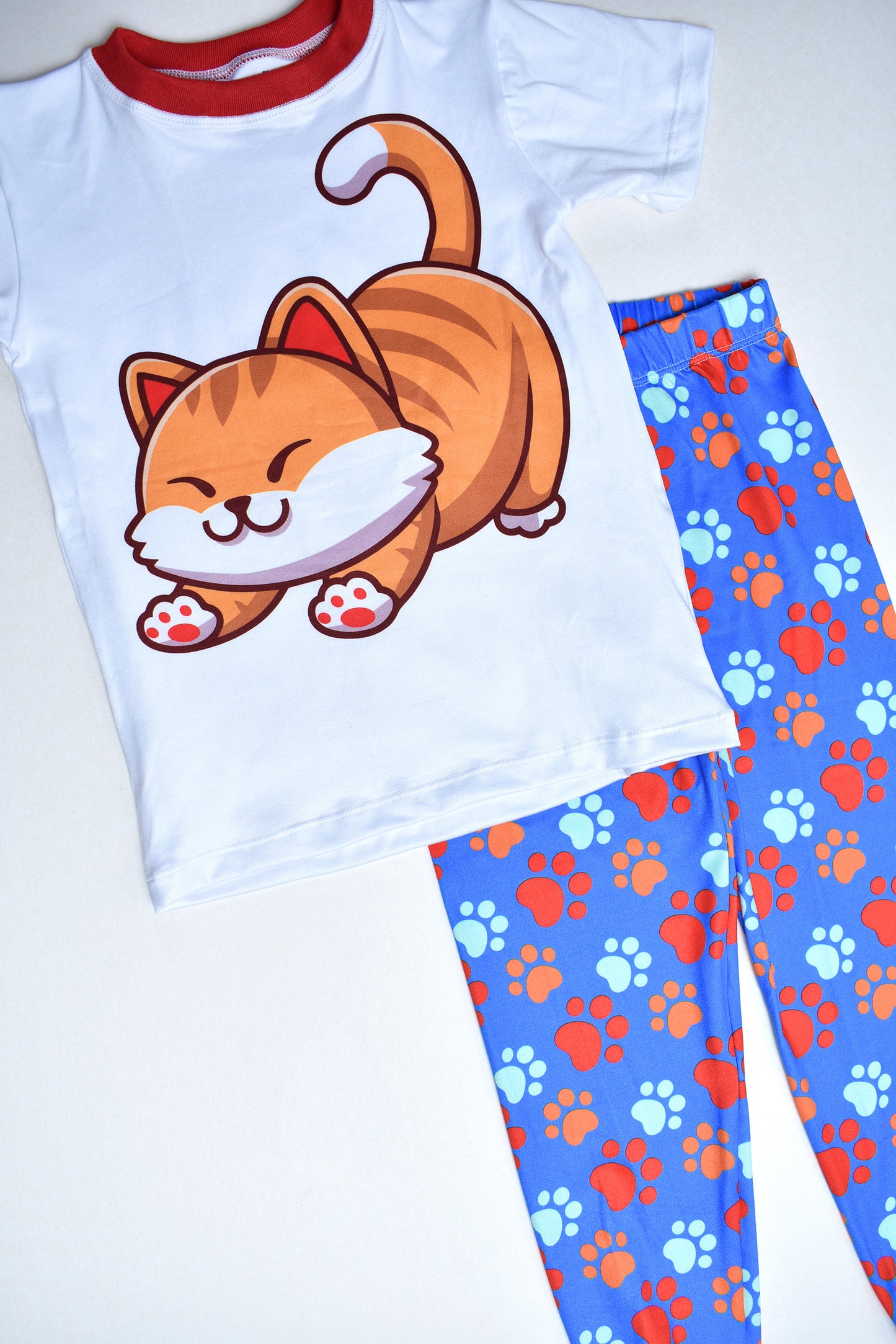 Pijama Michi, el Gatito Travieso 🐈