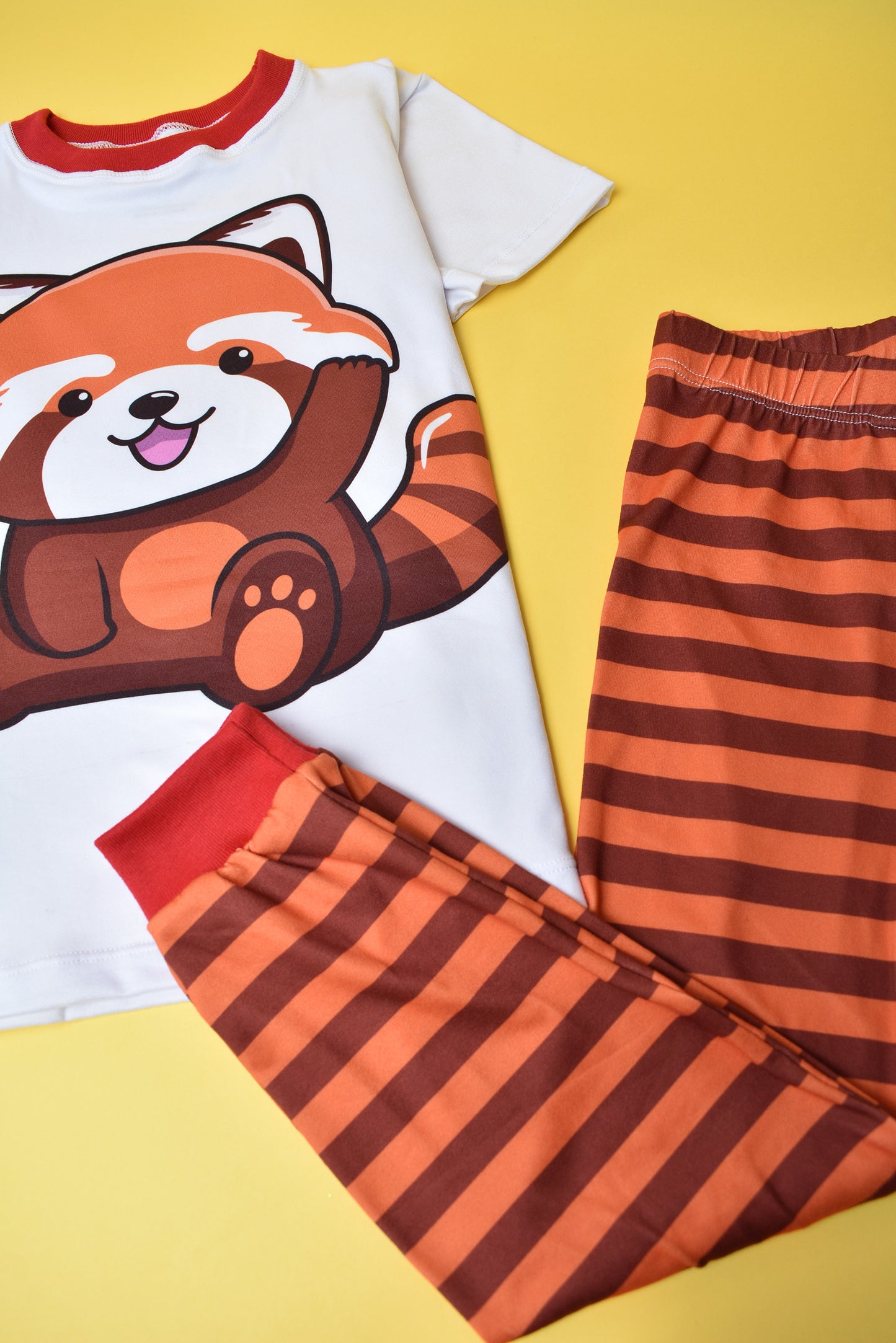 Pijama Panda Roja, la Curiosa 🦊